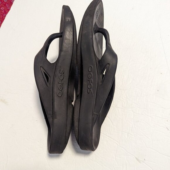 OOFOS Unisex Recovery Black Thong Slide Sandals Flip Flop - Picture 4 of 7